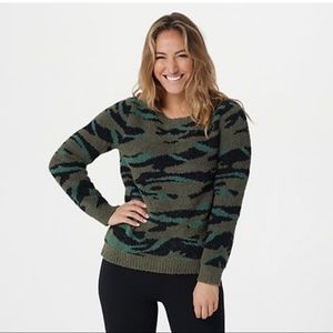 Barefoot Dreams-Camo Pullover